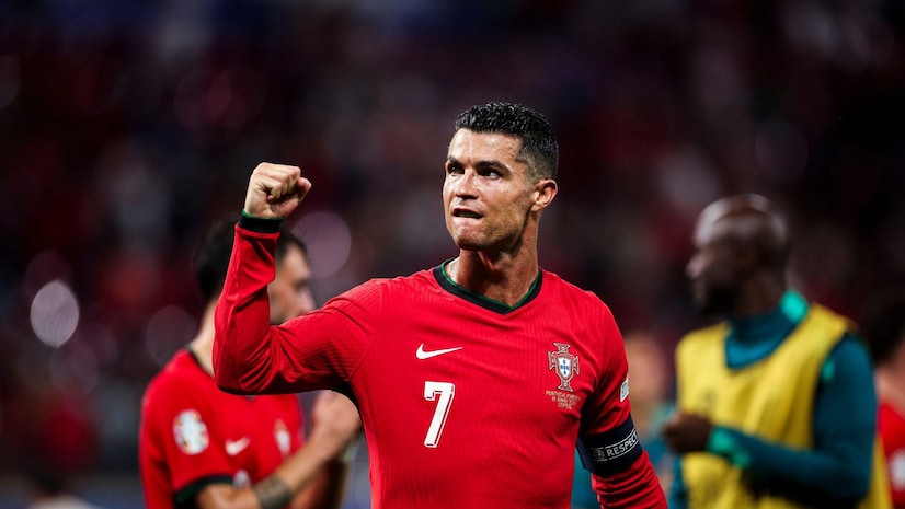 国足公布世预赛18强赛大名单：塞尔吉尼奥、王钰栋、刘诚宇入.